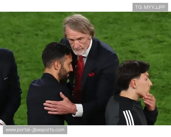 曼联主帅阿莫林情绪失控下课，总监威尔科克斯质疑其战术能力